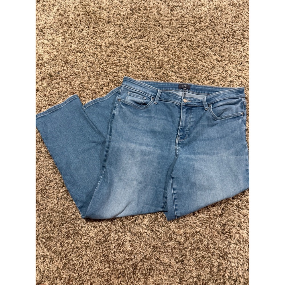 NYDJ Lift Tuck Straight Leg Jeans 14P Medium Wash Denim Blue Stretch Forming